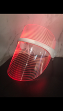 Load image into Gallery viewer, USB charged light therapy mask